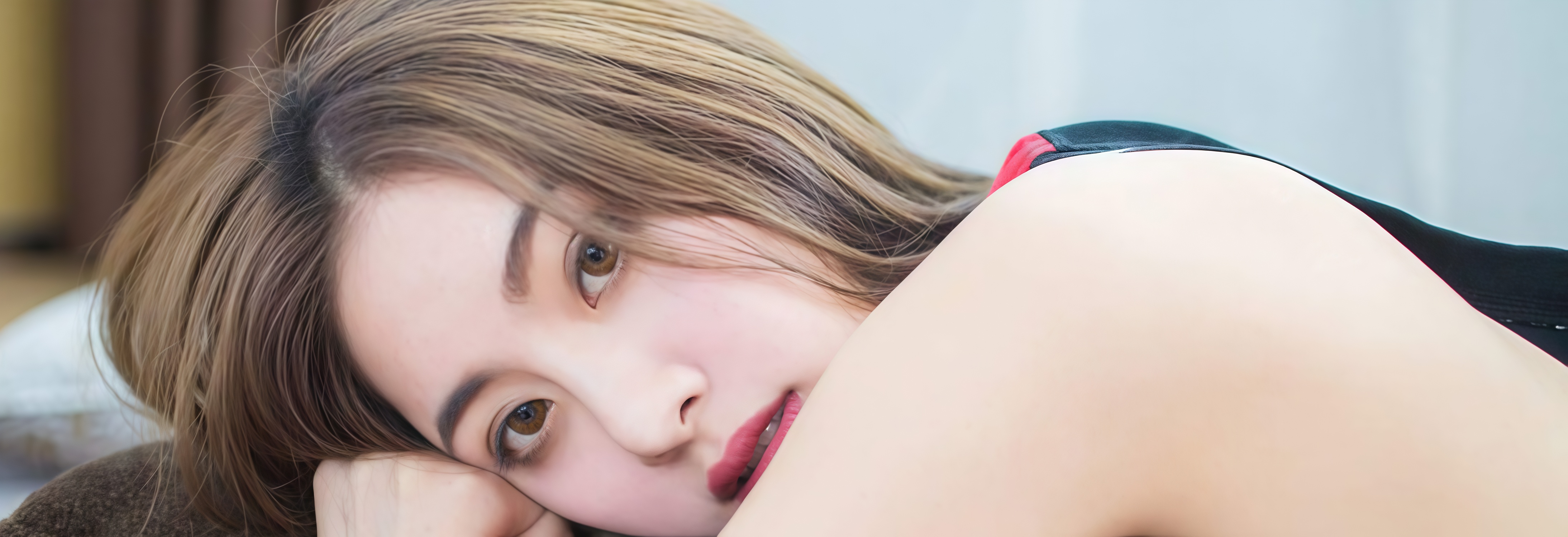 女性向黑料吃瓜聚焦娱乐女星私密丑闻，揭光鲜反差：杨幂离婚疑被刘恺威“绿”多年，财产大战粉丝心碎；张津瑜警花厕所门视频爆，尺度大胆不伦上司泄密，职场潜规则痛击女性；